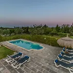 Villa Marina Alt By homevillas360